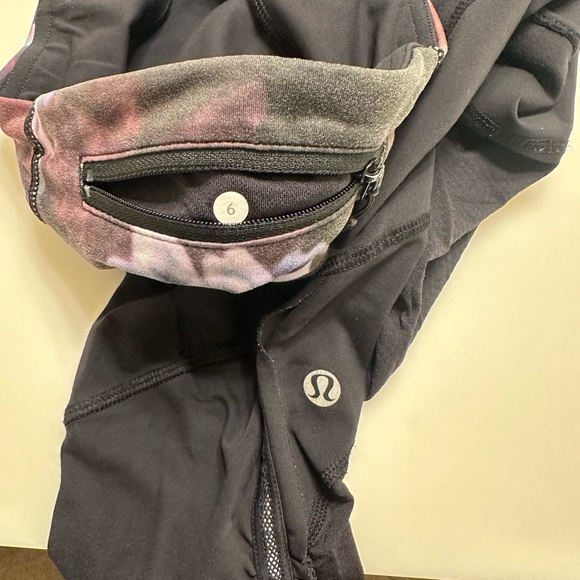 Lululemon Crane Crop Spring Has Sprung Black Floral Ruched Leggins 6 - Picture 4 of 5